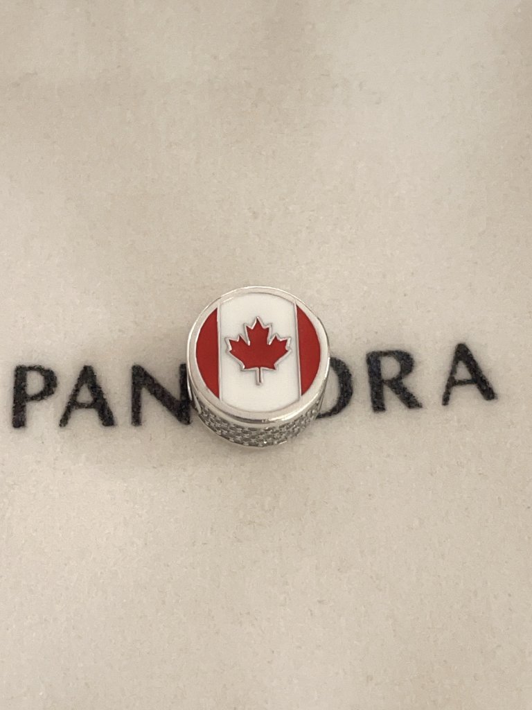 Pandora Canada Flag Exclusive Charm Bead 45$